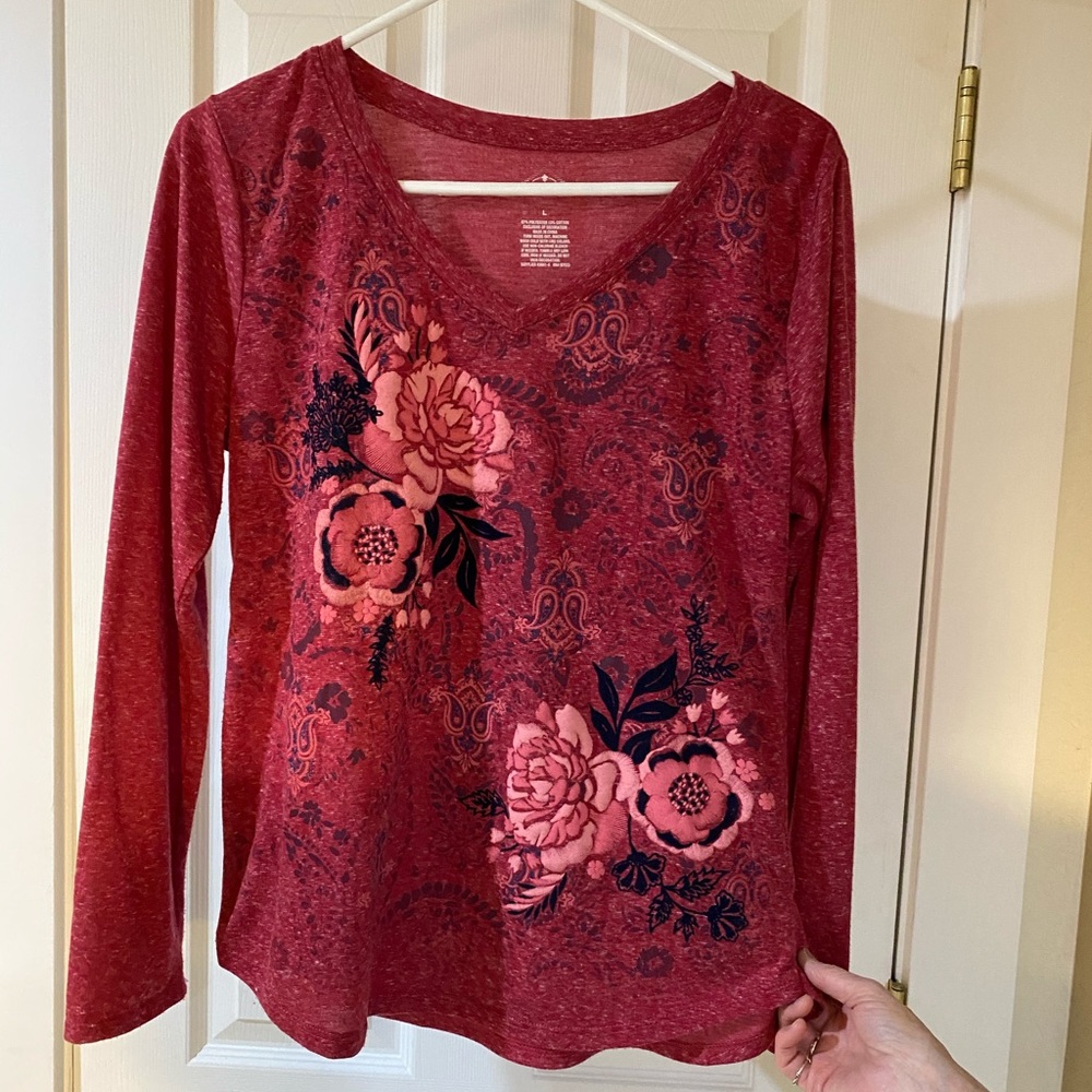 Women’s long sleeve top